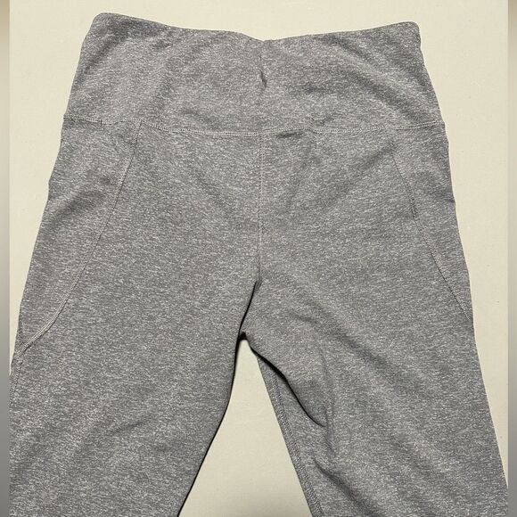Joy Lab gray yoga leggings. Size XL - Picture 3 of 5